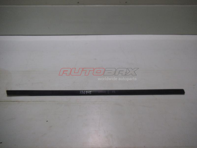 Front Right Door Glass Seal Lancer IX (CS) 2003>2006