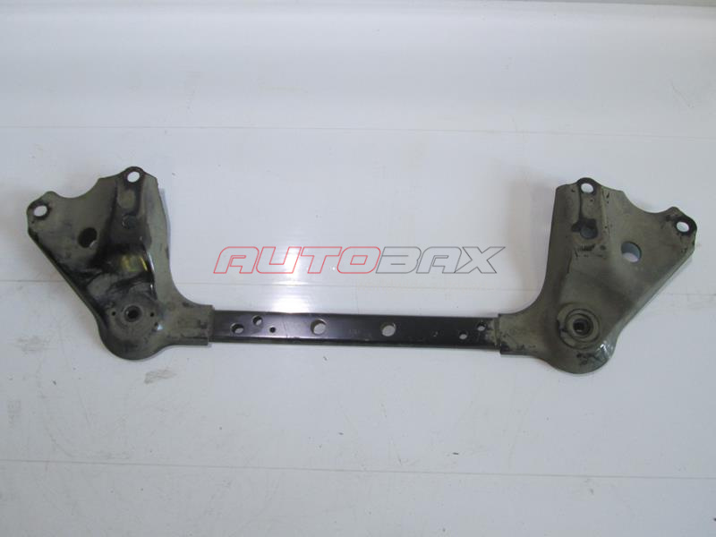 Cross member Nissan Juke (F15) 2011>