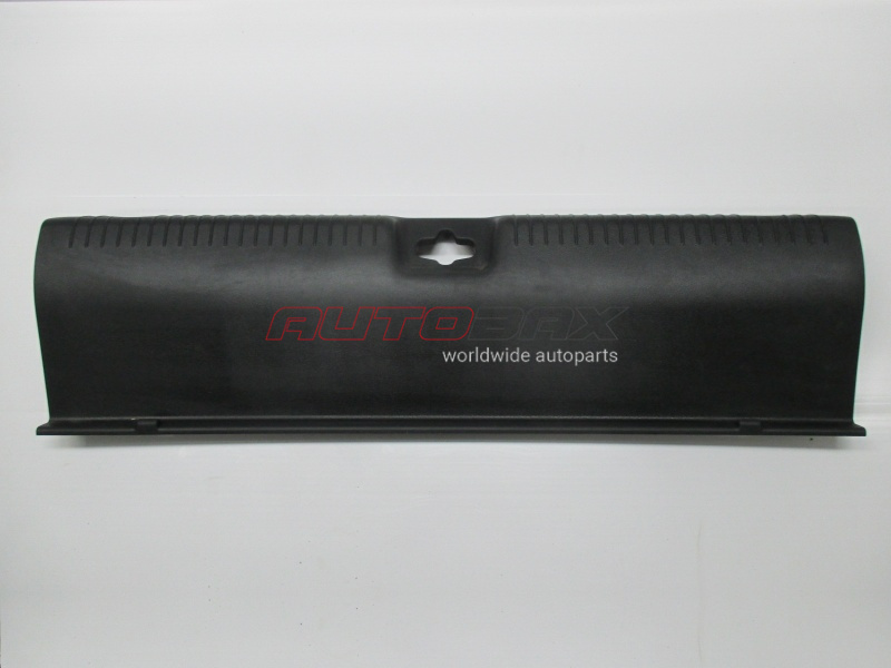 Rear Panel Trim Rio 2011>