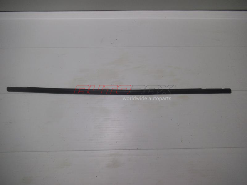 Front Right Door Glass Seal Touran 2003>2010