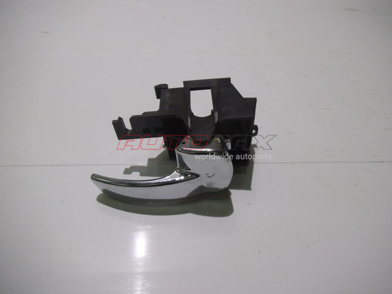 Right Interior Door Handle Pathfinder (R51M) 2004>2013