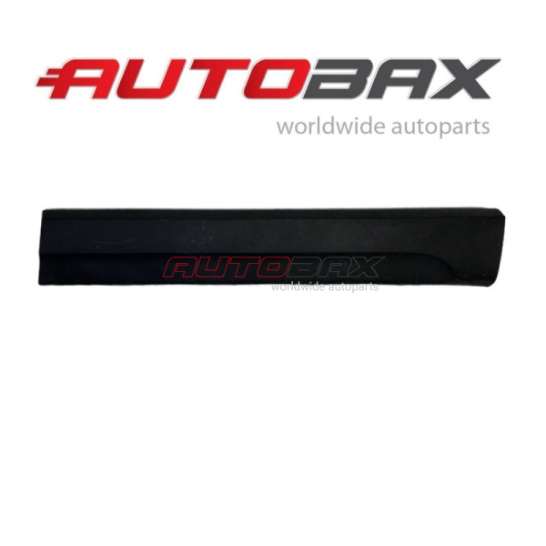 Right Front Door Molding/Trim Rivian R1T 2021>