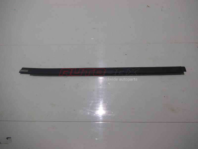 Rear Left Door Glass Seal Pathfinder (R51M) 2004>2013