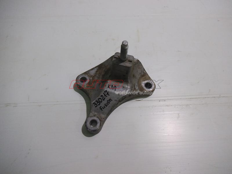 Engine/Transmission Mount Bracket Fusion 2002>