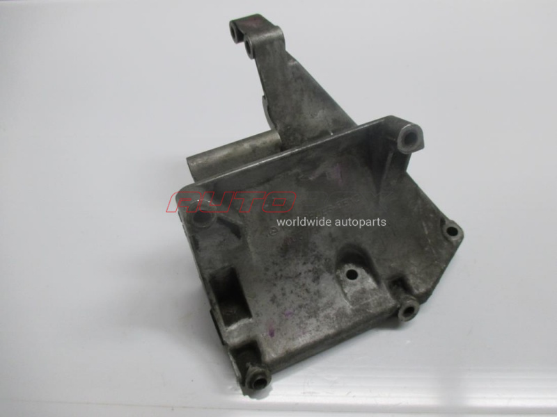 Power Steering Pump Bracket E-Class (W124) 1984>1995