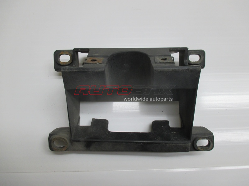 Headlight Washer Nozzle/Cover Touareg 2002>2010