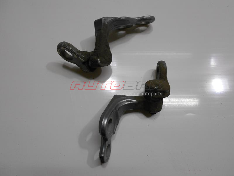 Rear Left Door Hinge C-Max 2004>2010