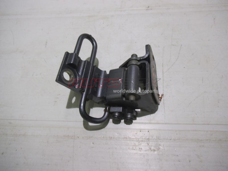 Door Hinge Rear Left Cayenne 2003>2010