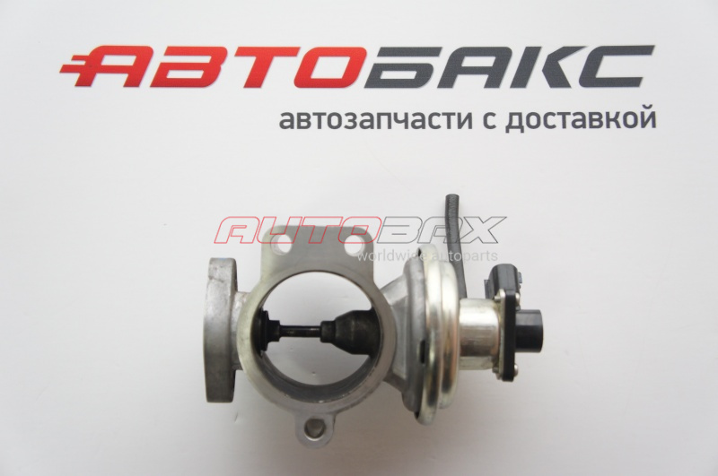 EGR valve (exhaust gas recirculation) Toyota Land Cruiser (150) Prado 2009>