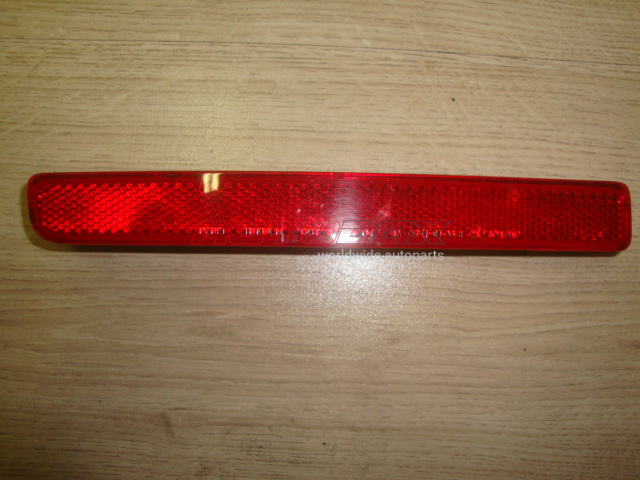 Rear Bumper Reflector Discovery III 2004>2009