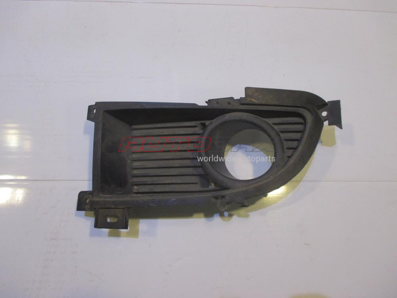 Fog Light Grille/Bezel Lancer IX (CS) 2003>2006