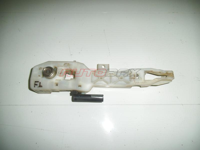 Front Left Door Handle Bracket Solaris 2010>2017