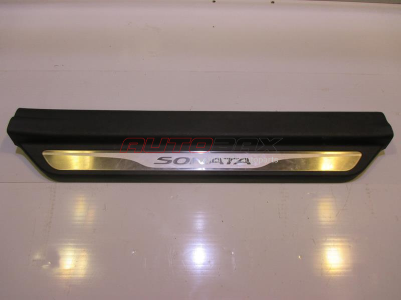 Interior Plastic Sonata VI 2010>