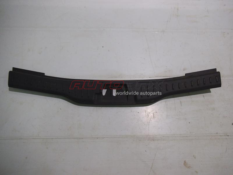 Rear Panel Trim Ford Focus III 2011>