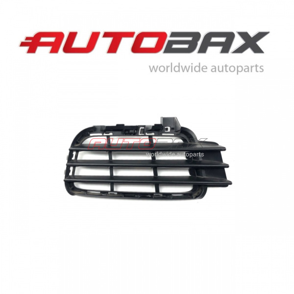 Grille In Bumper Right VolksWagen Touareg 2010>