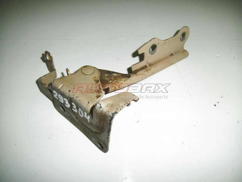 Hood Hinge Left Spectra 2001>
