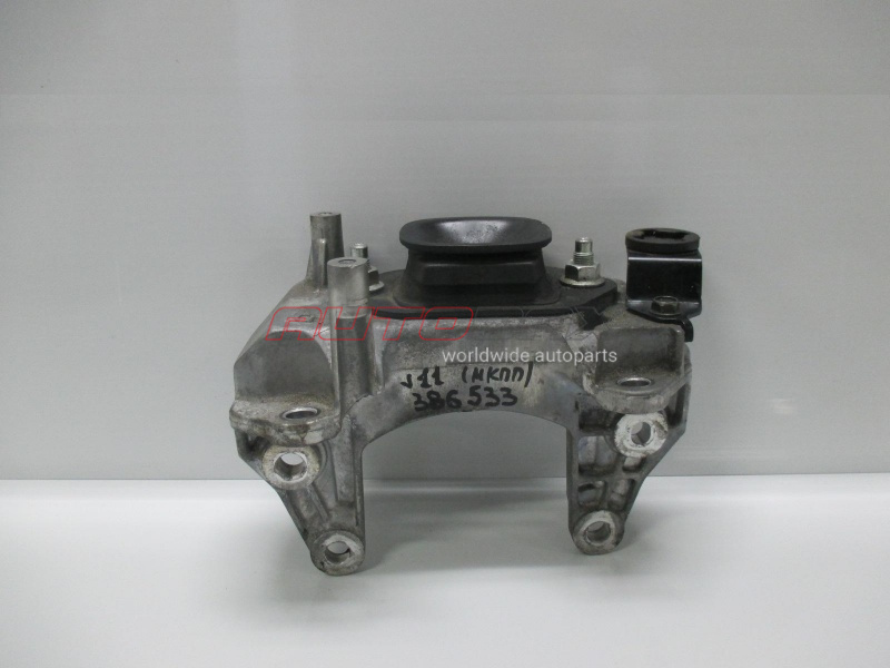 Left Engine/Transmission Mount Qashqai (J11) 2014>