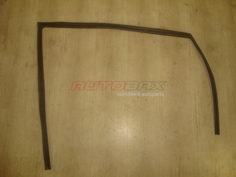 Front Right Door Glass Seal Camry (V40) 2006>2011