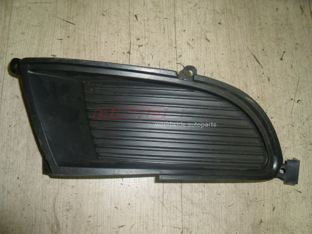Fog Light Grille/Bezel Lancer IX (CS) 2003>2006