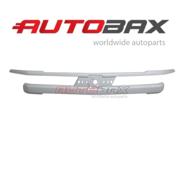 Radiator Grille Molding / Trim Chevrolet Silverado 2019>