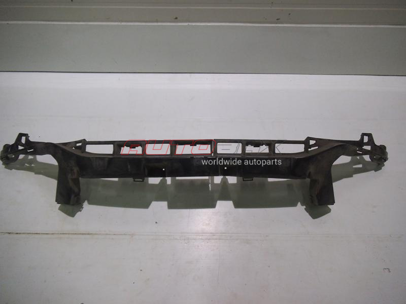 Bracket Front Bumper Central Kuga 2008>2012