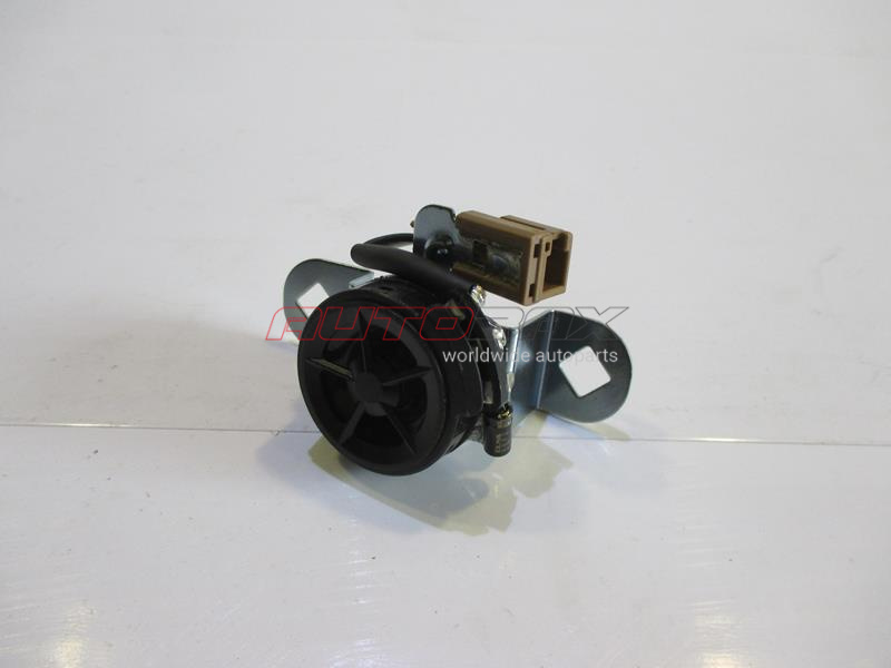 Speaker/Subwoofer Juke (F15) 2011>
