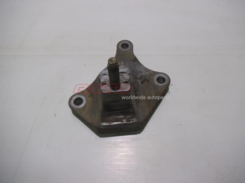 Engine/Transmission Mount Bracket Fusion 2002>