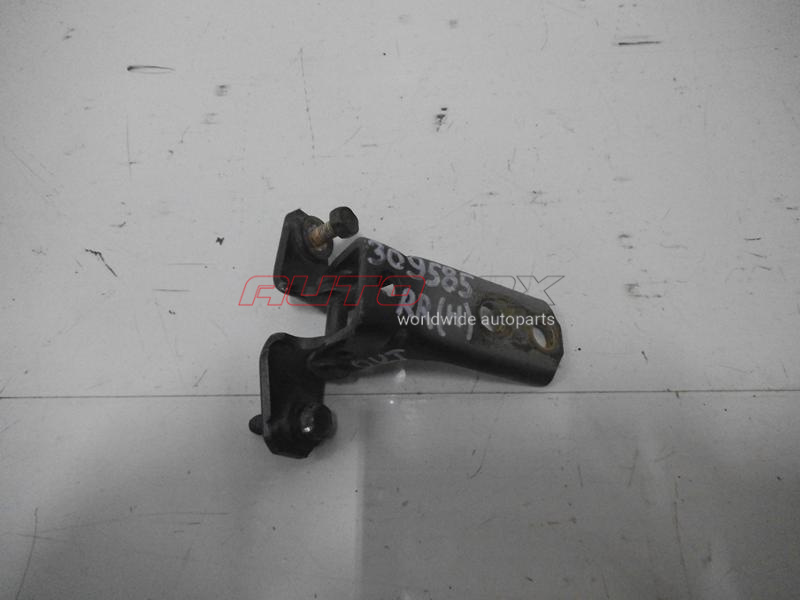 Rear Right Door Hinge Outlander (CU) 2003>2009
