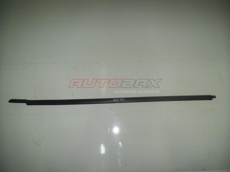 Front Right Door Glass Seal Solaris 2010>2017