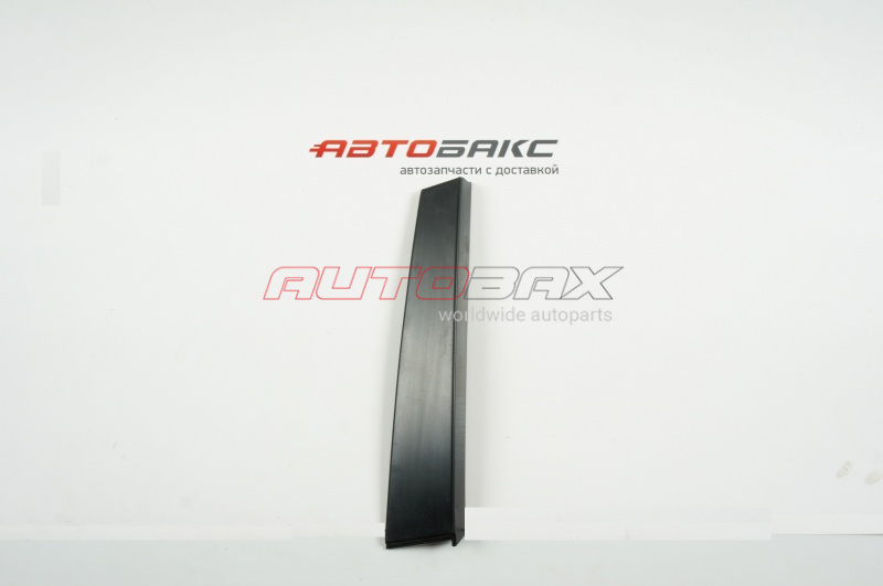 Molding / Trim Door Front Left Cayenne 2003>2010