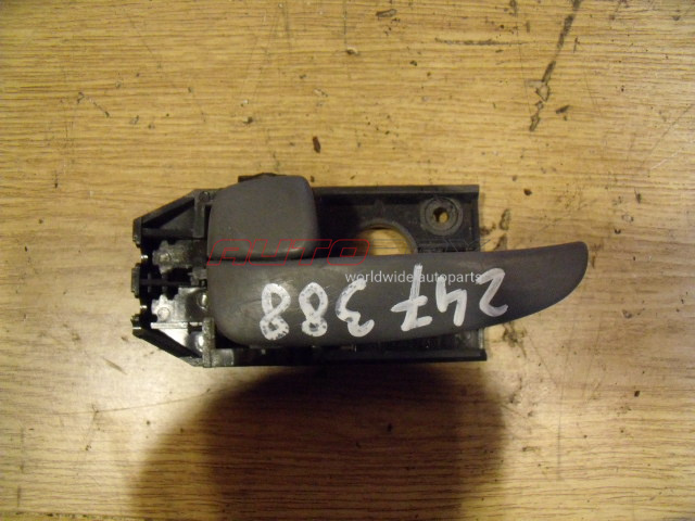 Left Interior Door Handle Elantra 2000>2005