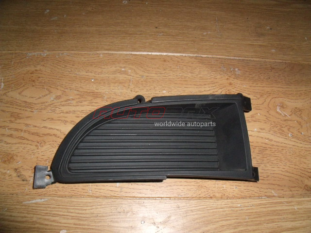 Fog Light Grille/Bezel Lancer IX (CS) 2003>2006