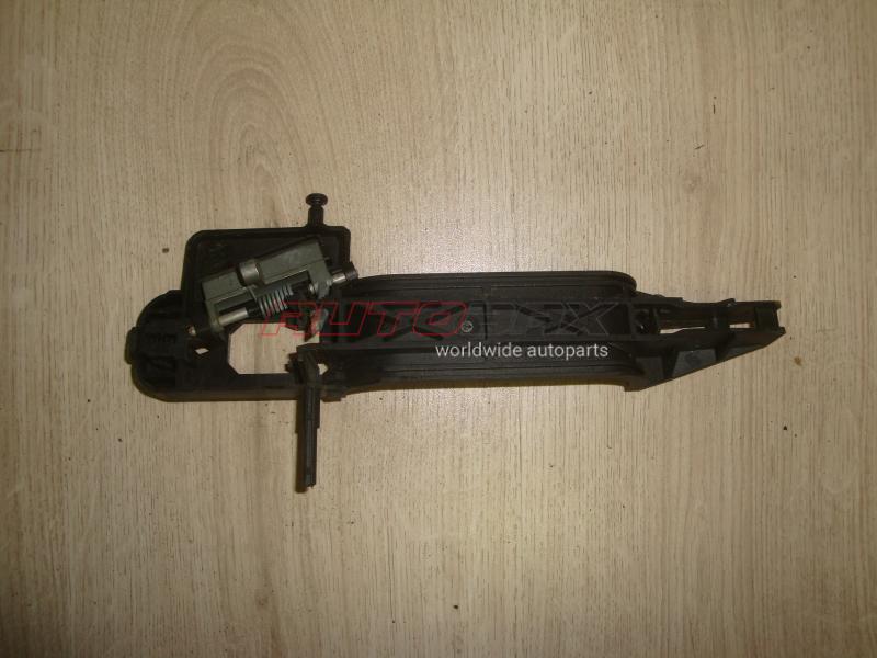Rear Left Door Handle Bracket Fusion 2002>