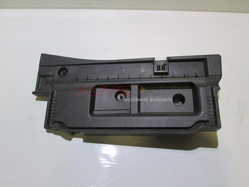 Trunk Trim/Filler Land Rover Range Rover III (LM) 2002>2012