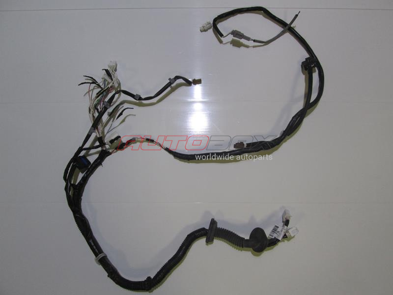 Front Left Door Wiring Harness Note (E11) 2006>2012