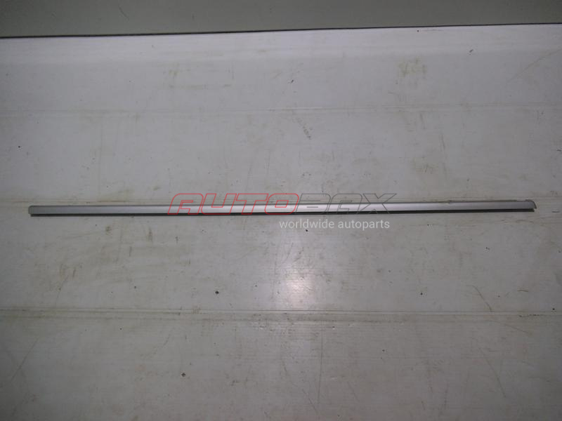Front Right Door Glass Seal Cayenne 2003>2010