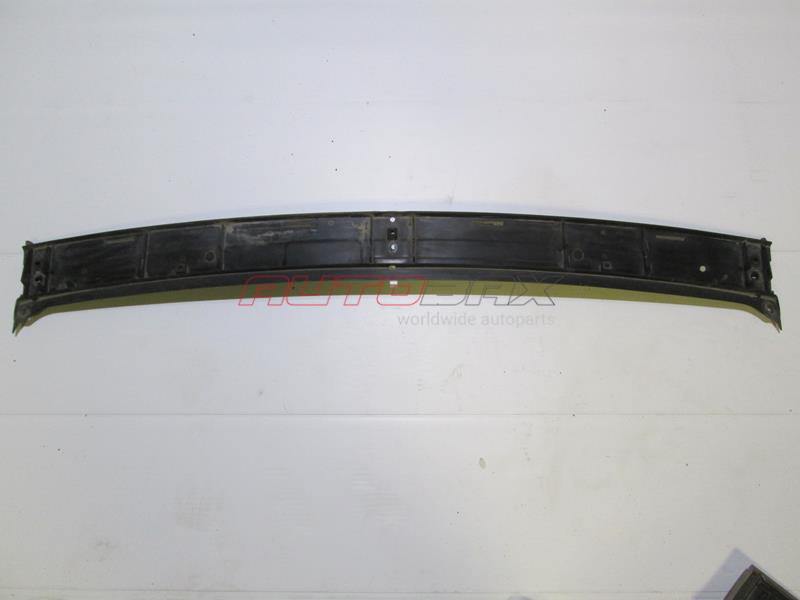 Molding/Door Trim/Trunk Lid Cayenne 2003>2010