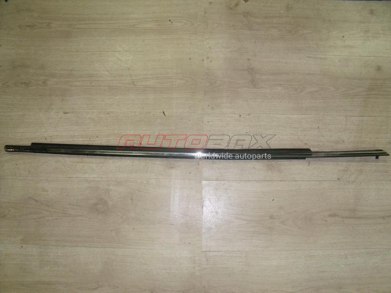 Front Right Door Glass Seal Camry (V40) 2006>2011
