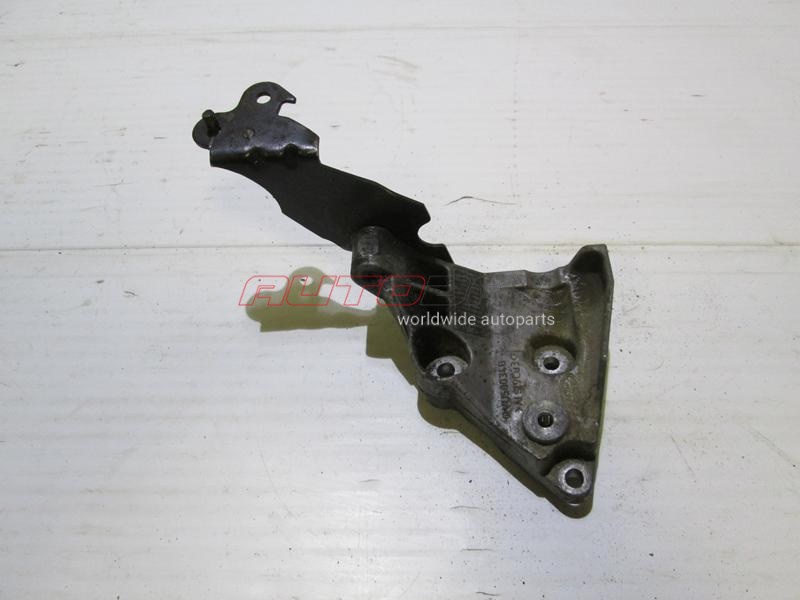 Power Steering Pump Bracket Discovery III 2004>2009