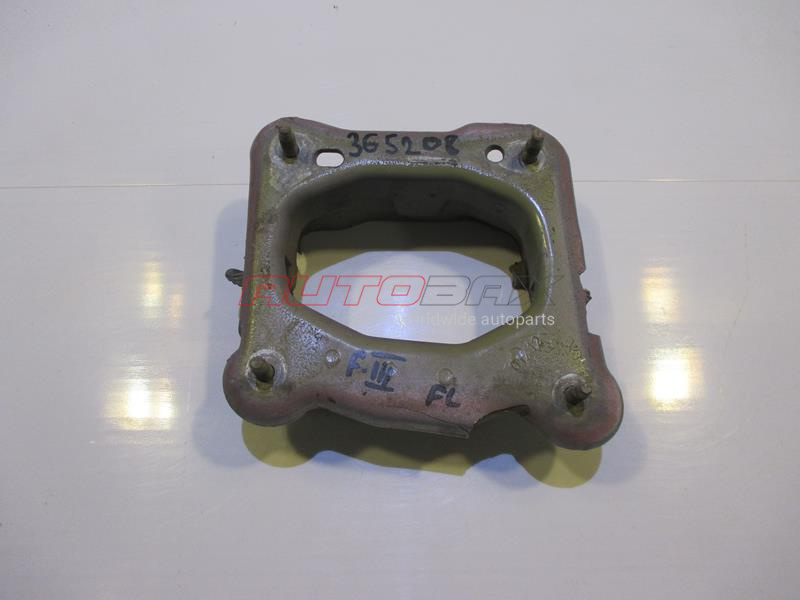 Frame Rail Brace / Splash Guard Bracket Ford Focus III 2011>
