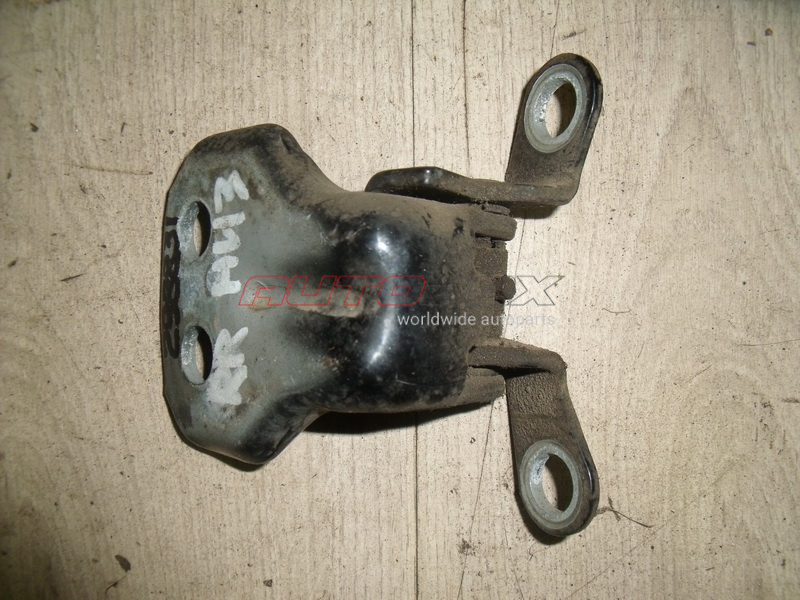 Rear Right Door Hinge Fusion 2002>