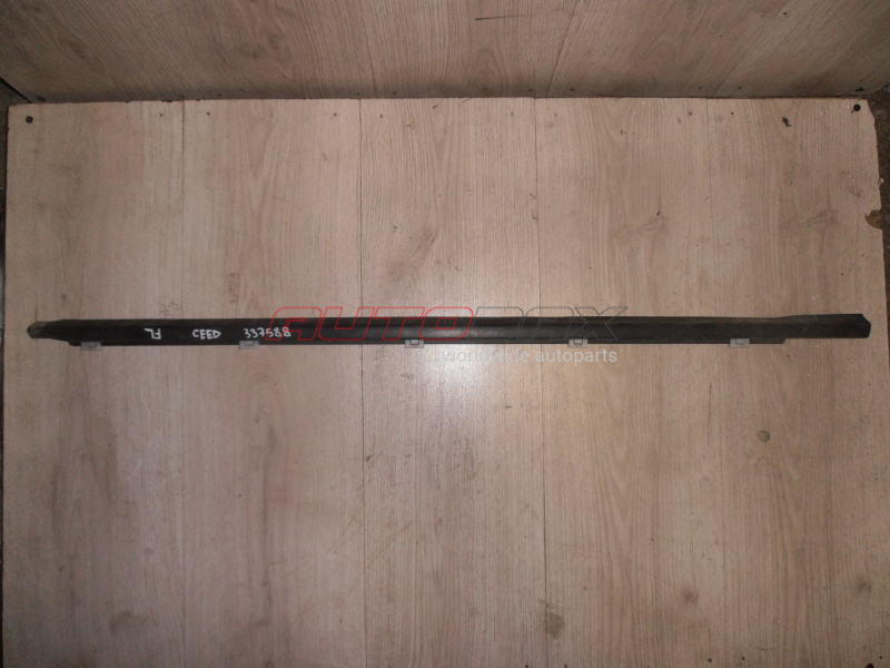 Front Left Door Glass Seal Ceed 2007>2012