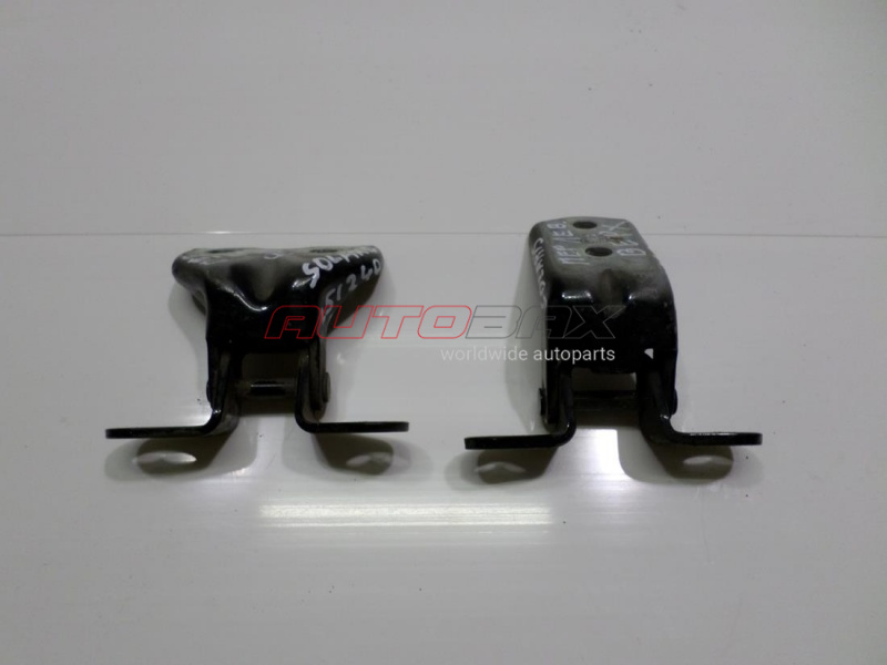 Front Left Door Hinge Solaris 2010>2017