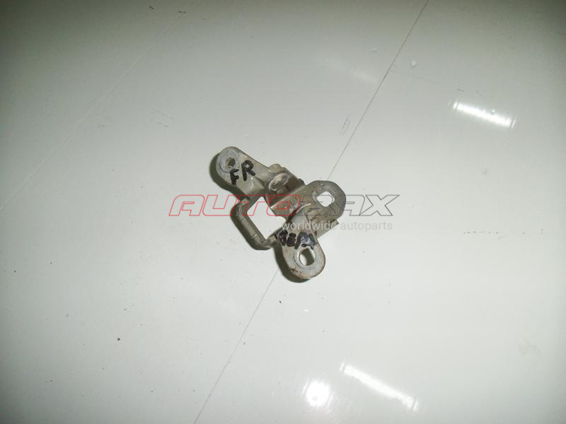 Front Right Door Hinge Caliber 2006>2011