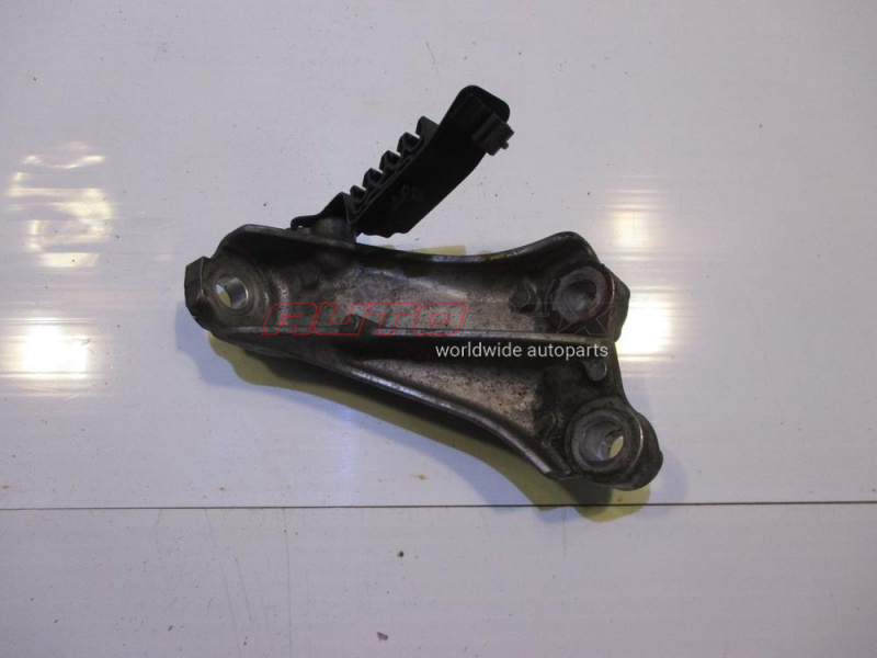 Engine/Transmission Mount Bracket Civic 4D 2006>2012