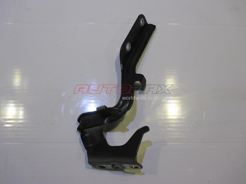 Hood Hinge Left Juke (F15) 2011>