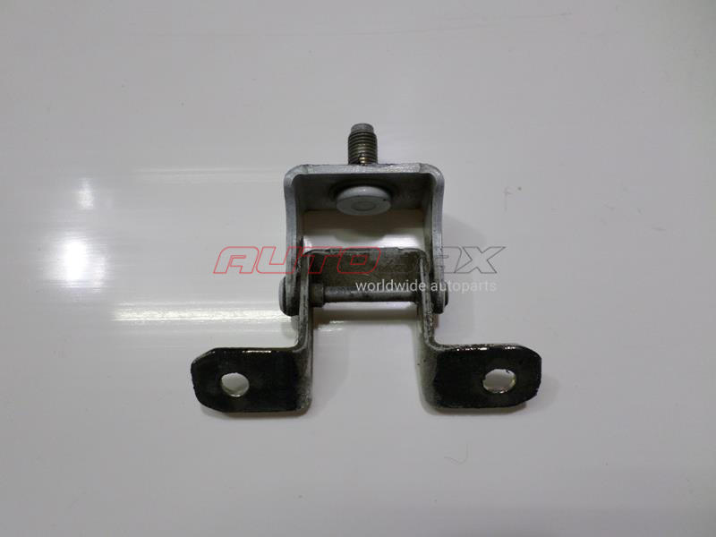 Door/Tailgate Hinge Juke (F15) 2011>