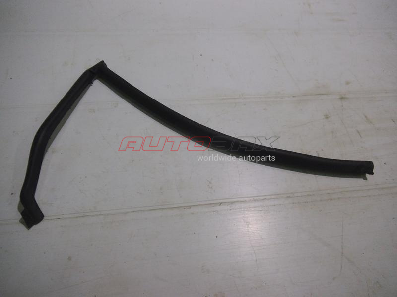 Door Opening Seal Porsche Cayenne 2003>2010