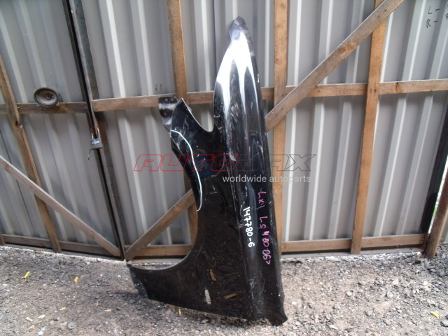 Fender Front Left LS 2006>
