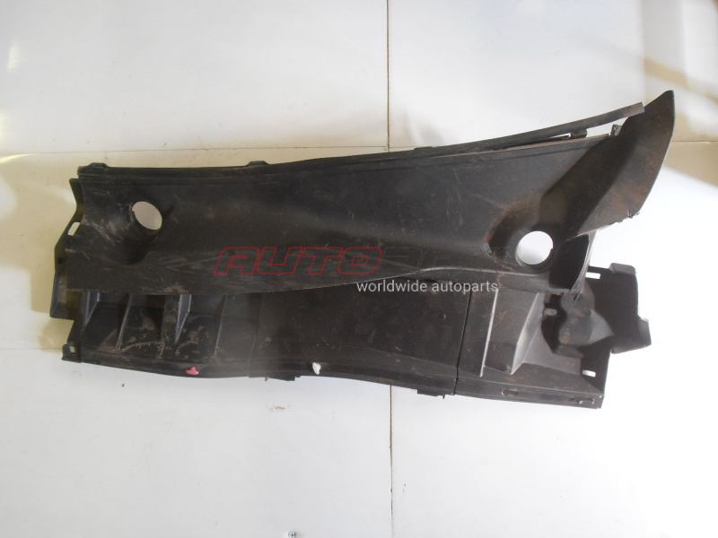 Jabot (Wiper Trapeze Trim) Corolla (E15) 2006>2013